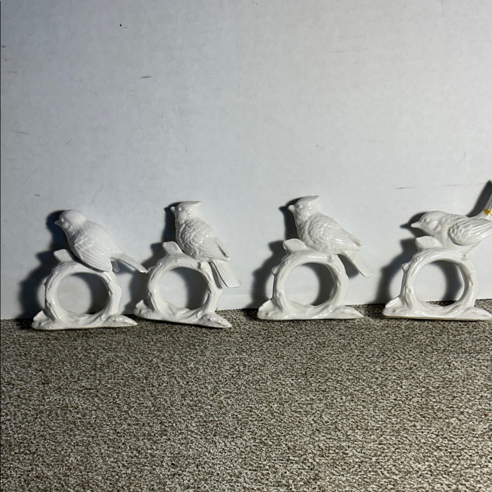 Fitz and Floyd White Ceramic Bird Napkin Ring Set of 4